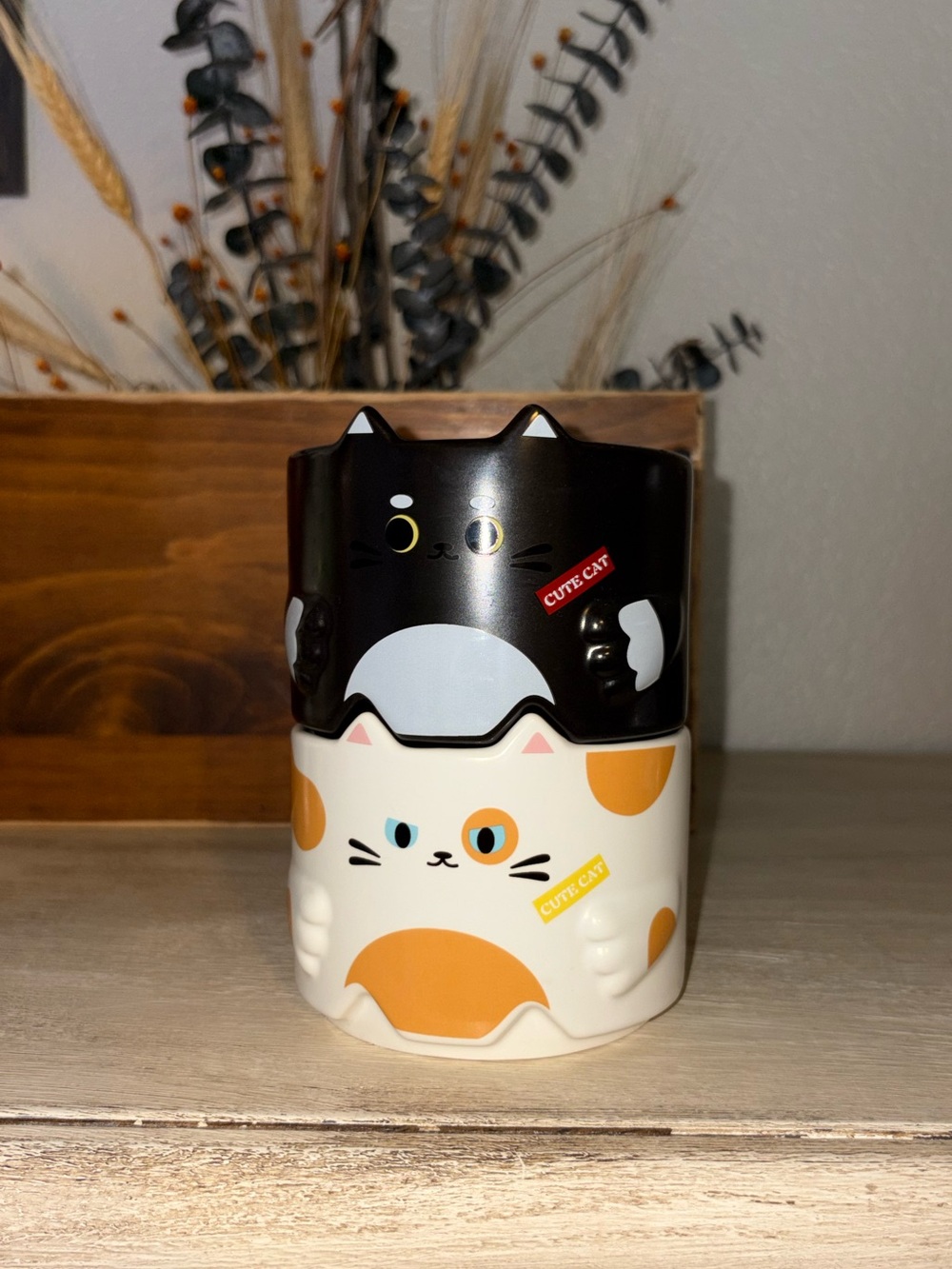 Cute Cat Stackable Ceramic tea cup Set - Black & Cream Orange